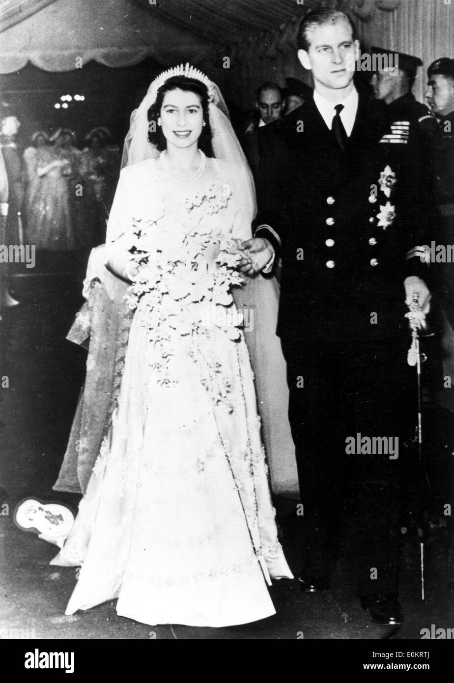 Elizabeth II et le Prince Philip le jour de leur mariage Banque D'Images