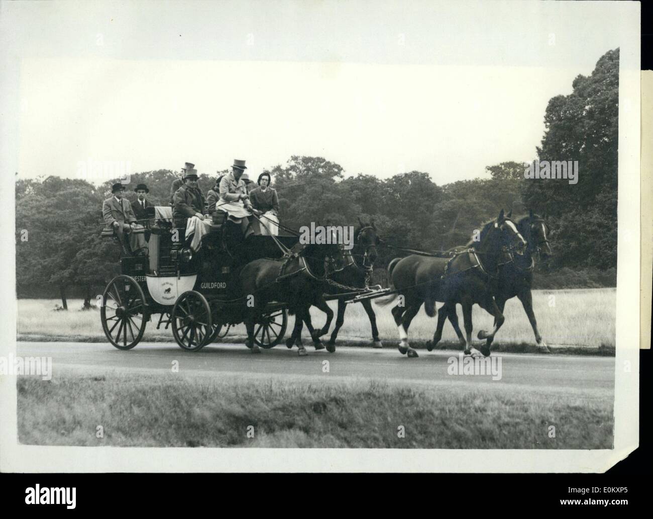 08 août, 1952 - un lien avec le passé stage coach Rune à Southampton à nouveau : les 120 ans ''Red Rover Coach'' maintenant restauré - Banque D'Images