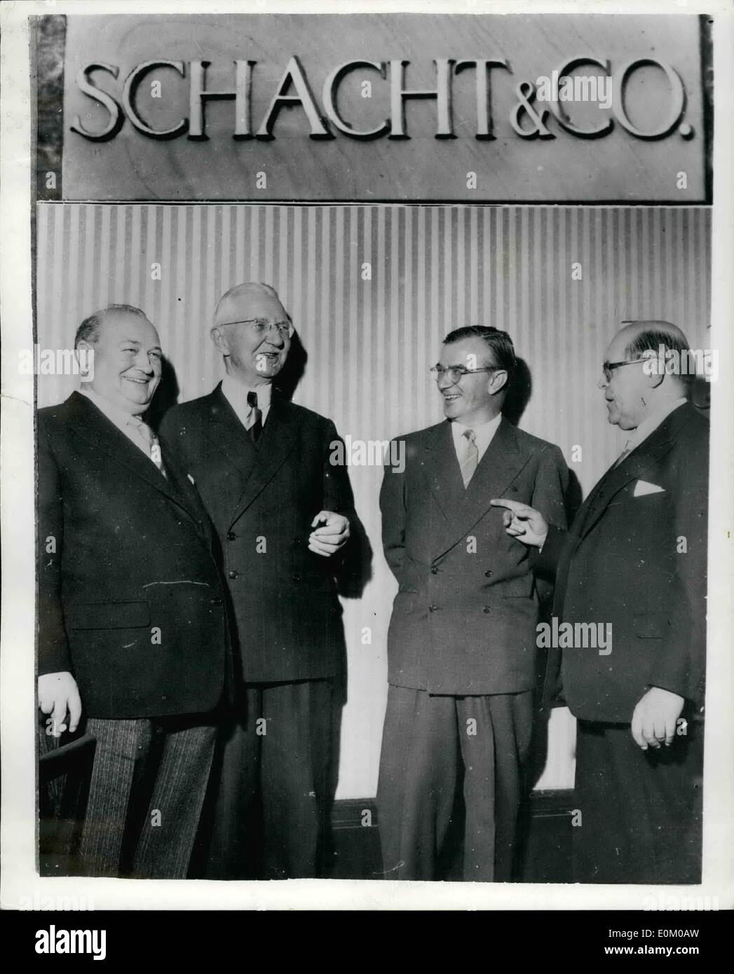 01 janv., 1953 - SCHACT & CO... ...Est le titre officiel d'une banque a ouvert ses portes à Düsseldorf par DR. HJALMAR SCHACHT, qui était Hitler's Banque D'Images