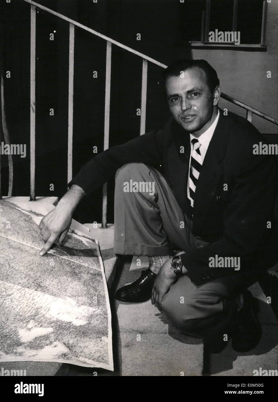 Juillet 07, 1953 - Henryk Zaborski évadé de Sibérie. : l'un des rares hommes qui a réussi à s'échapper de derrière le rideau de fer et la Russie soviétique (Sibérie) est 26 ans - civils polonais Henryk Zaborski qui sont arrivés à Munich où il a été interrogé par le personnel - membres de Radio Free Europe. En 1948, Zaborski fut capturé par les Soviétiques quand il a essayé de s'échapper de la Pologne d'occupation soviétique dans la partie occidentale de son pays où une marionnette - élu - Le Gouvernement polonais (communiste) gouverner le pays Banque D'Images