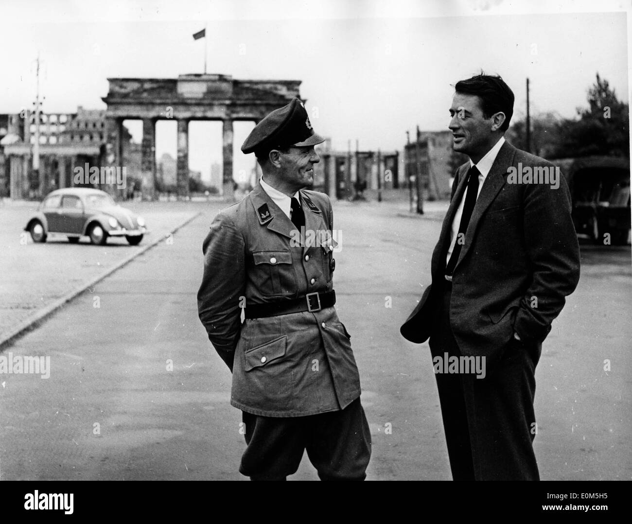 L'acteur Gregory Peck sur le plateau de 'l'homme de nuit' Banque D'Images