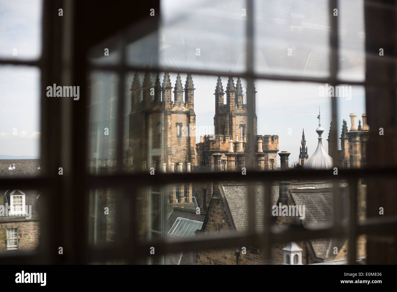 Vue sur Édimbourg et skyline vu du haut de Camera Obscura building sur la rue (Royal Mile), à Edimbourg, Ecosse Banque D'Images