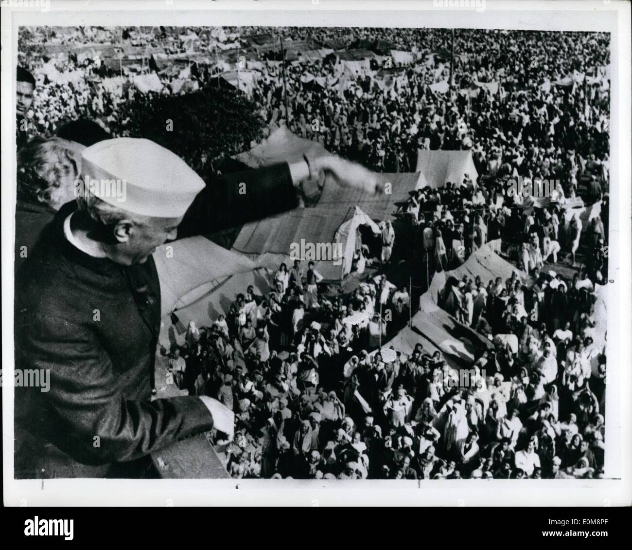 02 février 1954 - Cinq cents tués quand Pilgirms Stampede pendant le Kumbh Mela dans le Gange. Au moins 500 ont été pèlerin Banque D'Images