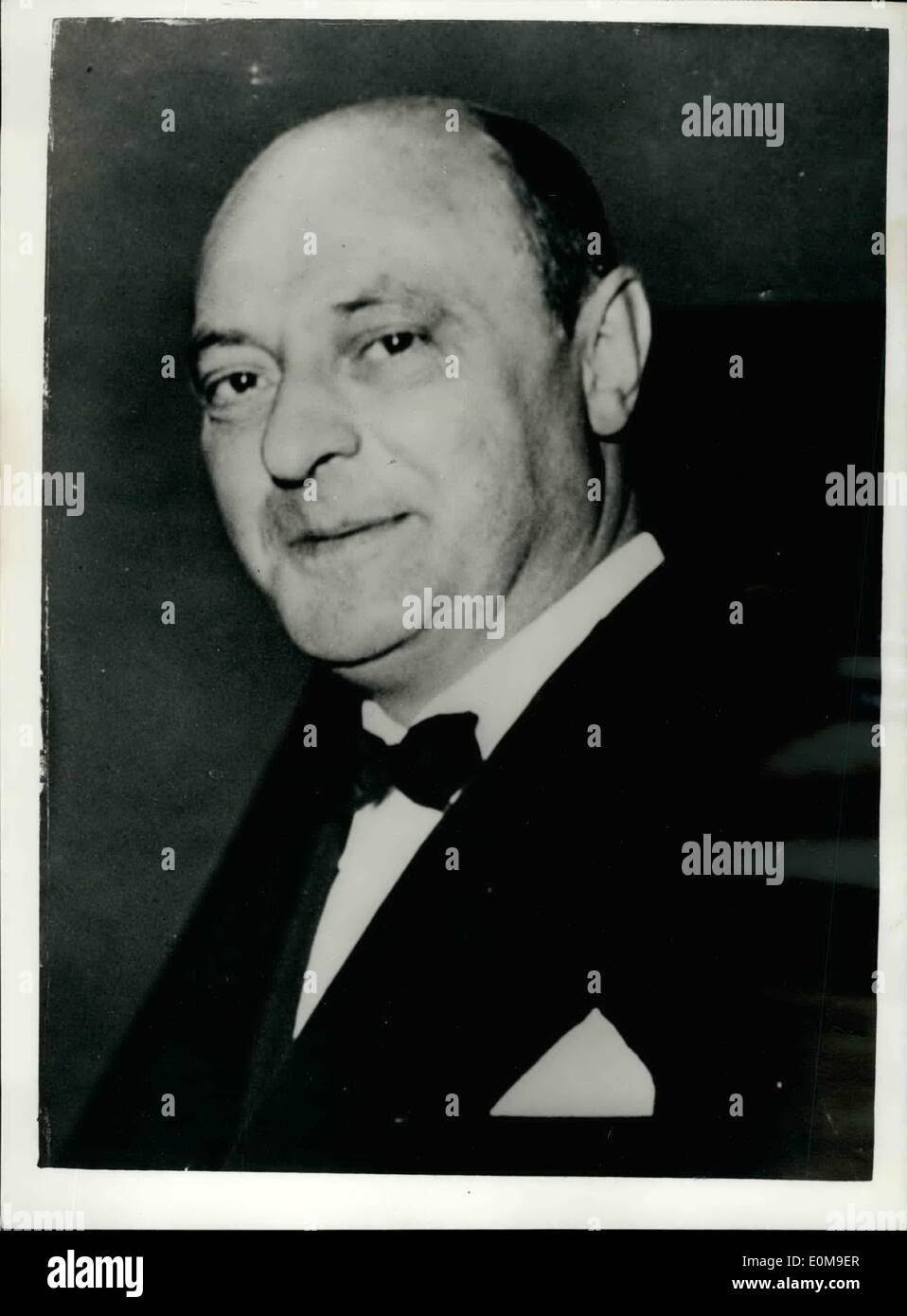 Mar. 03, 1954 - Procès de Rome peut avoir de graves conséquences du Cabinet au sein du gouvernement italien : on pense que de nombreuses difficultés peuvent survenir dans le cabinet italien du Signor Scelba en raison de l'accusations faites par Madame Anna Maria Moneta Cagilo (23) un témoin dans le procès de Rome odf Silvano Muto un journaliste accusé d'avoir publié des faux rapports de la dernière mort Spril de 21 ans, Wilma Montesi, fille d'un menuisier. Les noms de plusieurs membres du Cabinet ont été mentionnés dans les accusations Banque D'Images