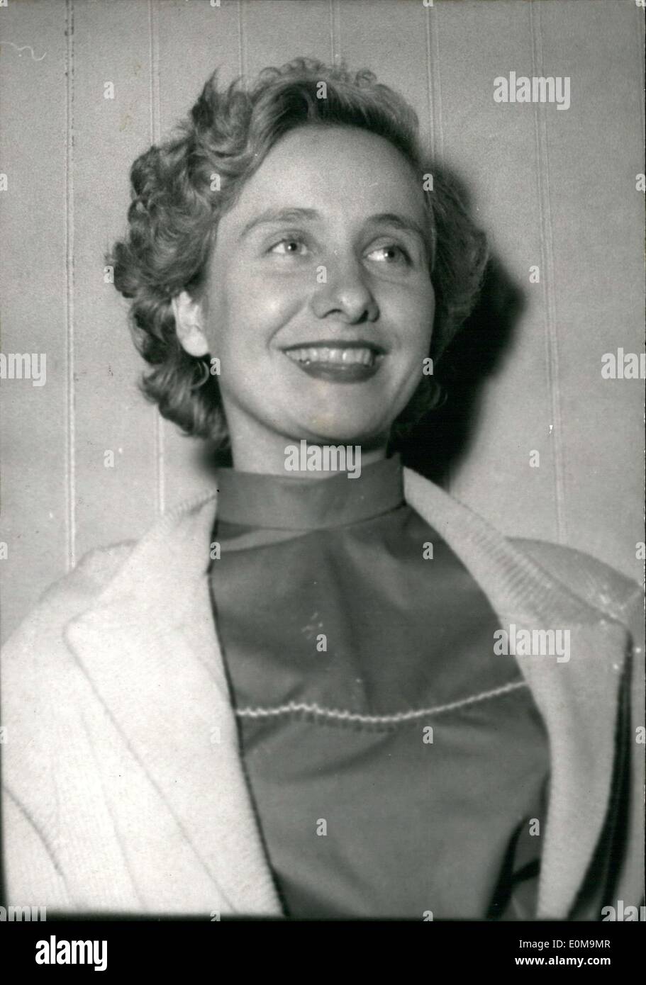 Avril 16, 1954 - Folies Bergère fille impliquée dans un bureau de la fraude  : Sylvie magliorini jeunes Folies Bergère Danseuse, photographié au siège  de la police criminelle de Paris. Elle est