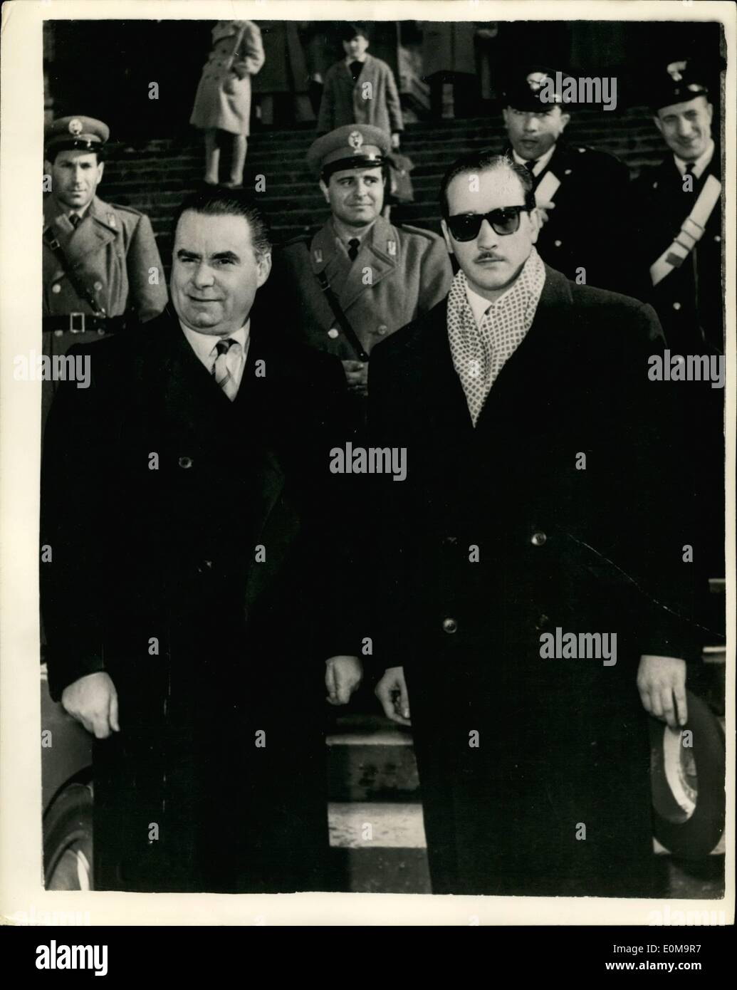 Mar. 03, 1954 - Procès Rone peut avoir des conséquences graves dans le trafic de drogue, du cabinet italien. Aclegations.on pense que de nombreux difficultics peut surgir dans le gouvernement italien de Signor Scelba en raison de l'accusations faites par Madame Anna Maria Moneta un témoin dans le procès de Rome Silvano Muto un journaliste accusé d'avoir publié des faux rapports de la dernière mort Aprial de 21 ans, Wilma Hottest. Son corps a été trouvé sur une plage hors de chez soi - et il a été allégué que la police a contribué à ''Mash-up'' Détails de la mort, qui est dit être attaché avec des allégations. Banque D'Images