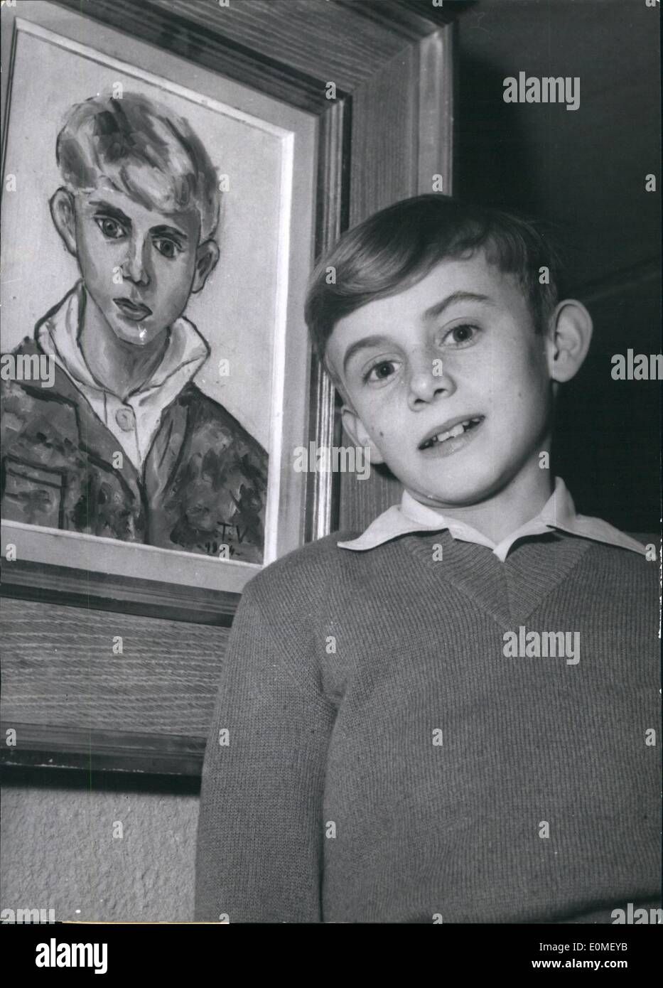 02 février 1955 - garçon de onze ans peintre : Terry, Vanbourgoin 11, expose ses peintures à la galerie d'art dans le Faubourg Saint- Honoré, Paris. Il compte plus de 30 tableaux qui ont été vendus à &pound;25 chacun. Banque D'Images