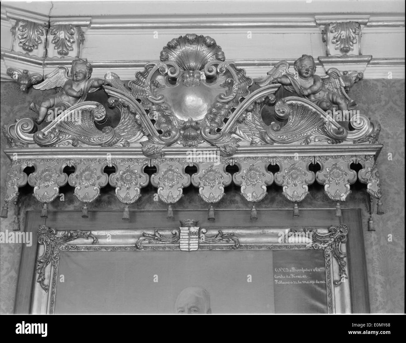 Photographie de la Casa do Despacho da Ordem Terceira de São Francisco à Porto, Portugal, mettant en valeur l'architecture et l'importance historique du bâtiment. Banque D'Images