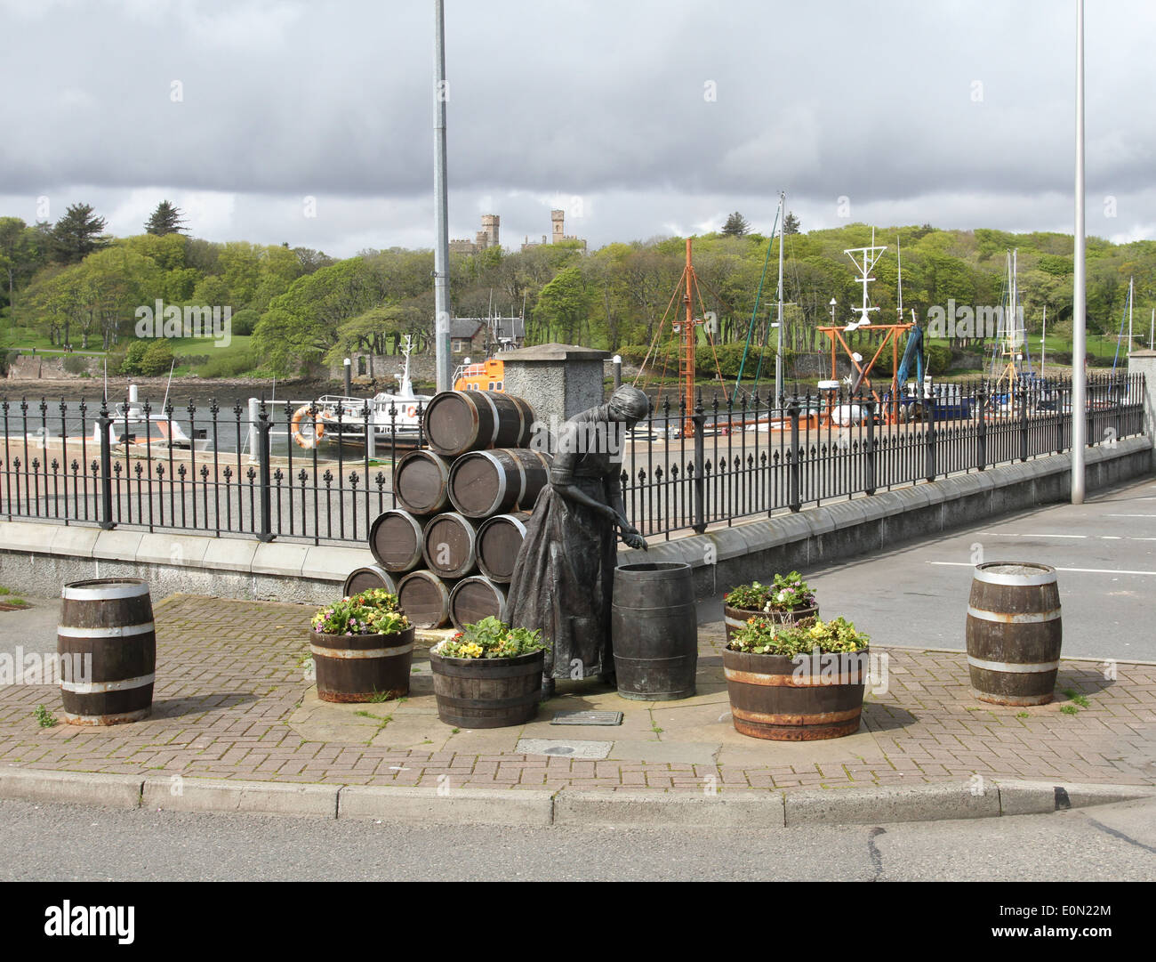 Statue fille hareng stornoway isle of lewis ecosse mai 2014 Banque D'Images