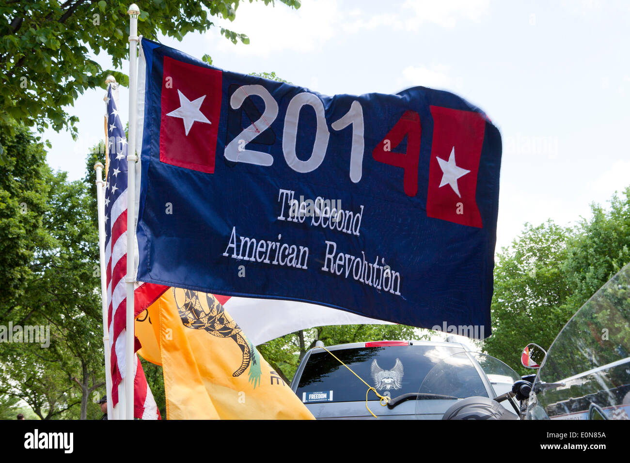 Washington DC, USA. 16 mai 2014. Membres de l'opération Printemps américain, soutenu par le Tea Party Nation, rassemblement à Washington, DC pour appeler l'enlèvement du président Obama et d'autres membres du gouvernement américain, et de commencer une restauration constitutionnelle. Credit : B Christopher/Alamy Live News Banque D'Images