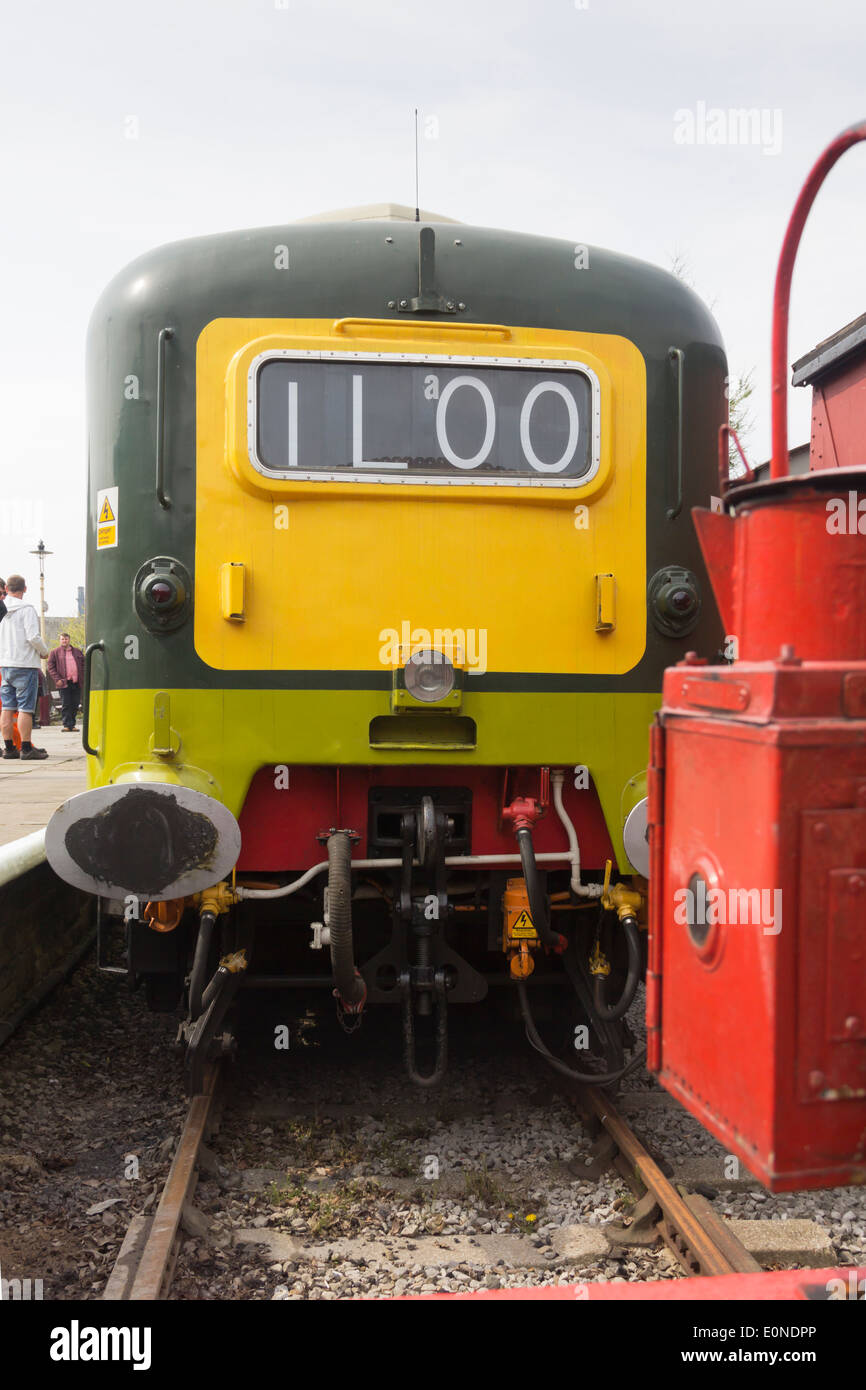 La fin de la ligne à Rawtenstall gare sur la East Lancashire Railway avec Deltic D9009 'Alycidon' dans la station. Banque D'Images
