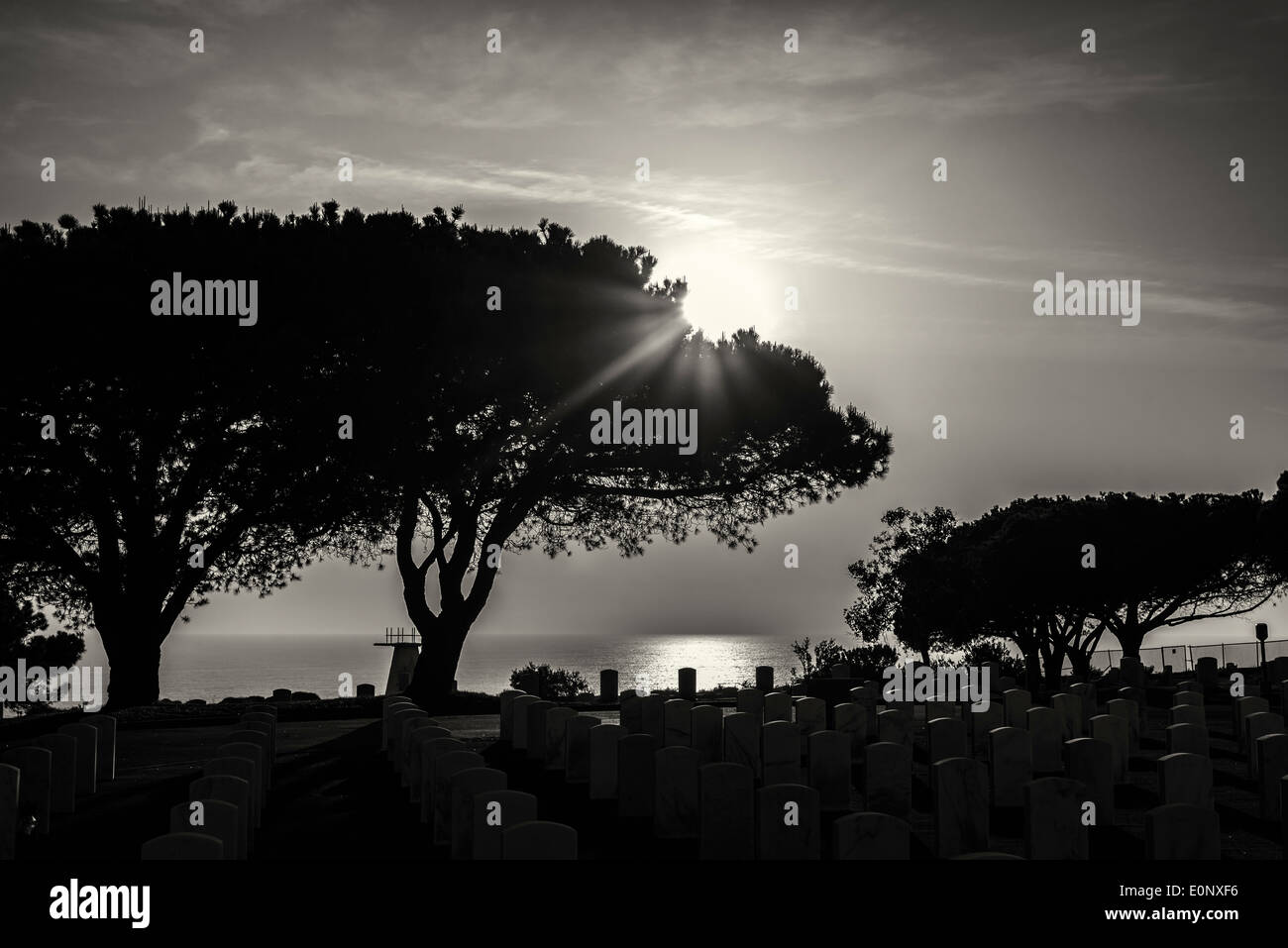 Le coucher de soleil à Fort Rosecrans National Cemetery. San Diego, Californie. Banque D'Images