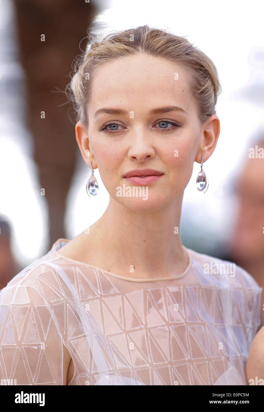 JESS ISABELLE ZERROUK BUREAU LA DISPARITION D'Eleanor Rigby. PHOTOCALL. 67ème FESTIVAL DU FILM DE CANNES CANNES FRANCE 18 Mai 2014 Banque D'Images