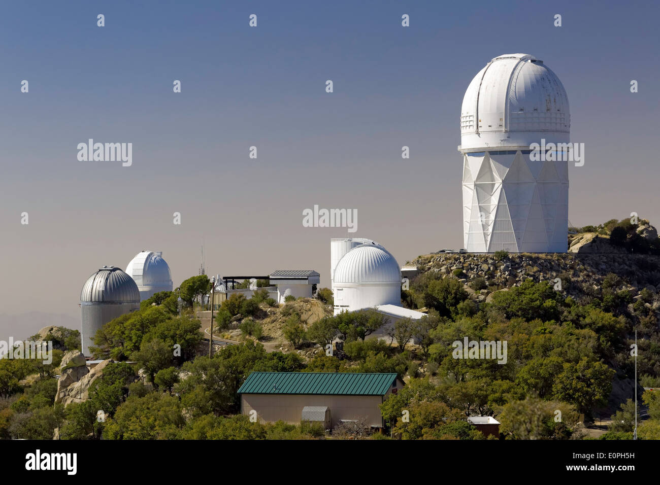 Sur les télescopes de l'Observatoire National de Kitt Peak, en Arizona Banque D'Images