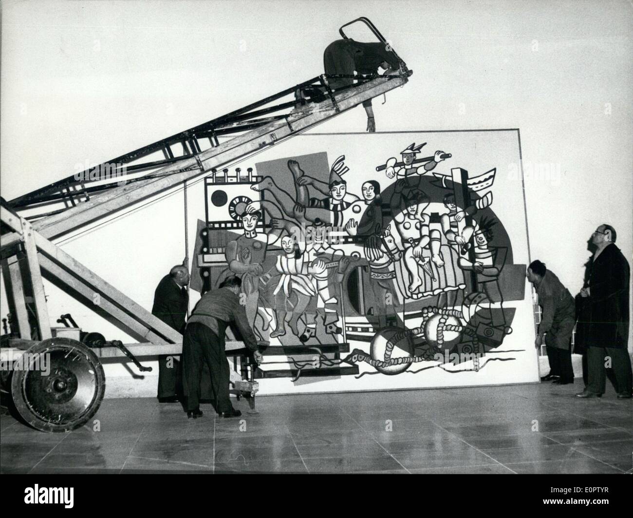 Mar. 03, 1957 - De Paris sont arrivés aujourd'hui... peintures de Fernand Léger pour l'Leger-Exhibition dans la Maison des Arts de Munich, Banque D'Images