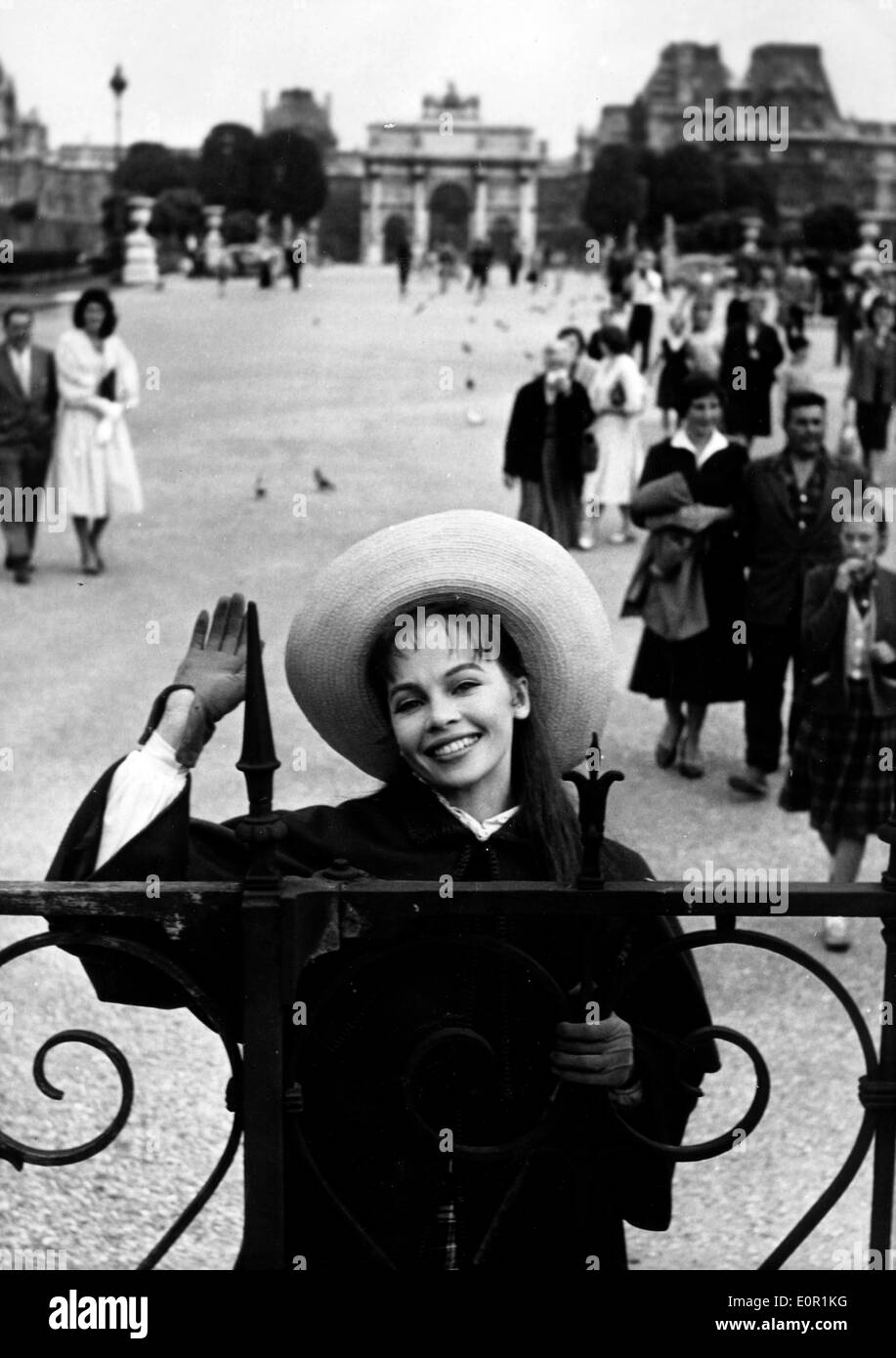 L'actrice Leslie Caron salué à Paris Banque D'Images