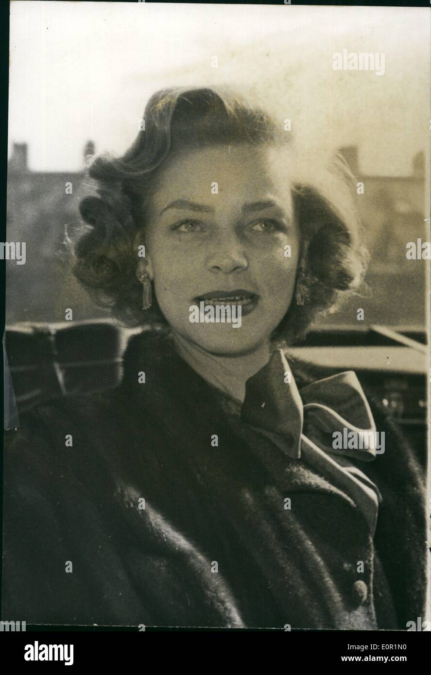 Septembre 09, 1957 - elle va se marier avec Frank Sinatra. Elle est la veuve d'Humphrey Bogart. Le maréchal Staline, 70e anniversaire de célébrations au Théâtre Bolchoï Banque D'Images