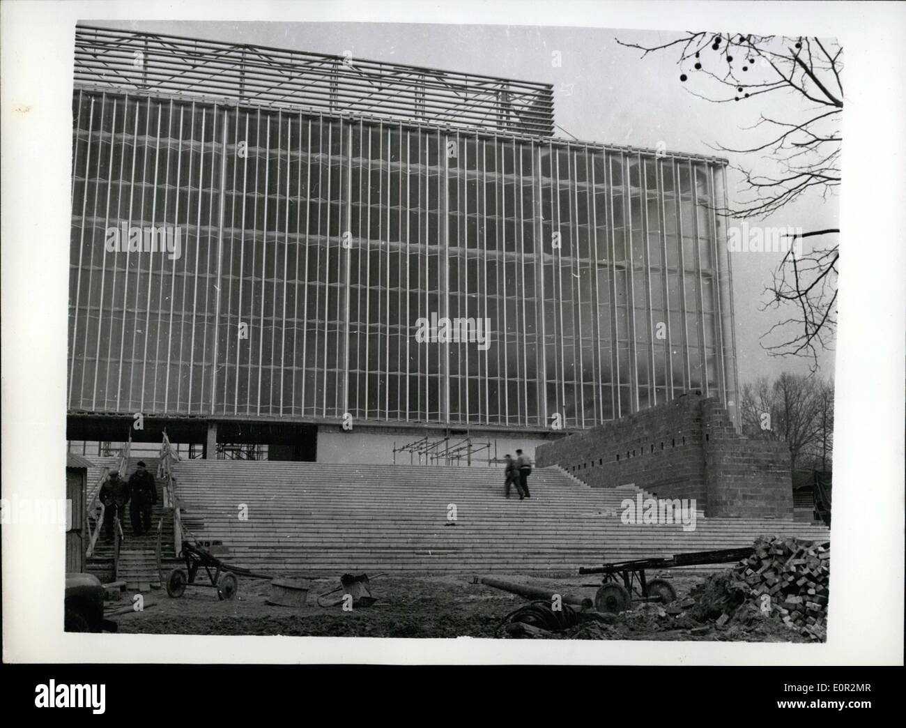 Le 12 décembre 1957 - Préparation de l'Exposition Internationale de Bruxelles de 1958. La Fédération de pavillon.. hoto montre :- Ce squ Banque D'Images