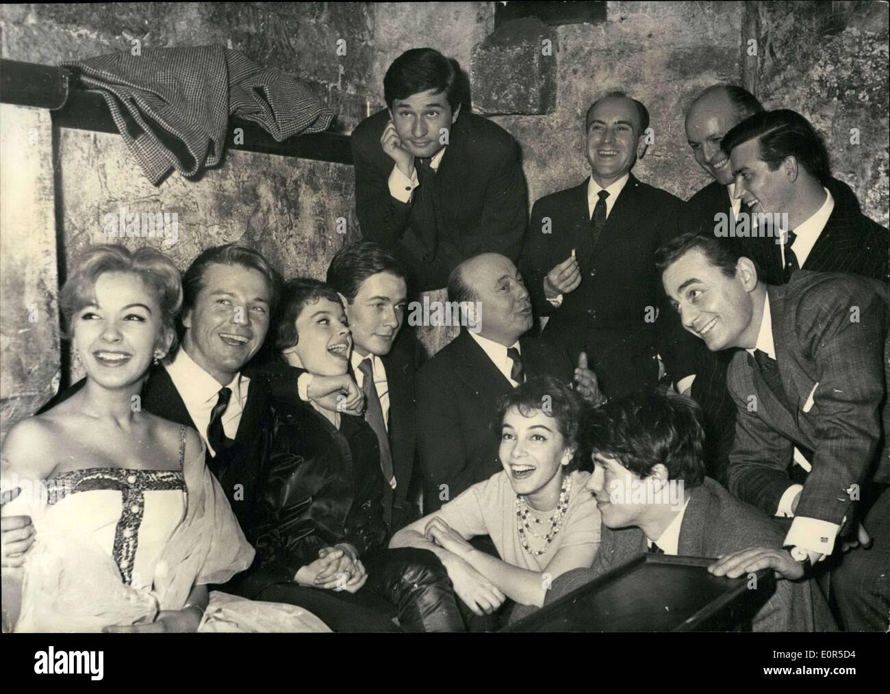Mar. 03, 1958 - ''Les tricheurs'' partie dans un sous-sol Cafe:Une fête a eu lieu au Caveau De La Huchettes, la fameuse nuit de sous-sol Banque D'Images