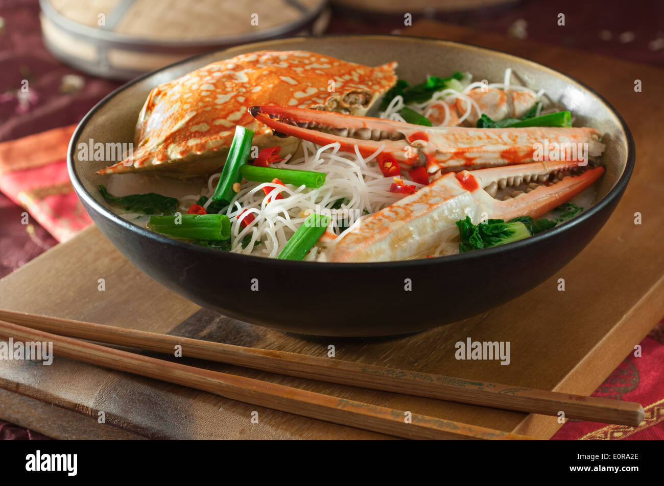 Bee Hoon de crabe. Et Fruits de mer plat de nouilles de riz. Singapore Food Banque D'Images