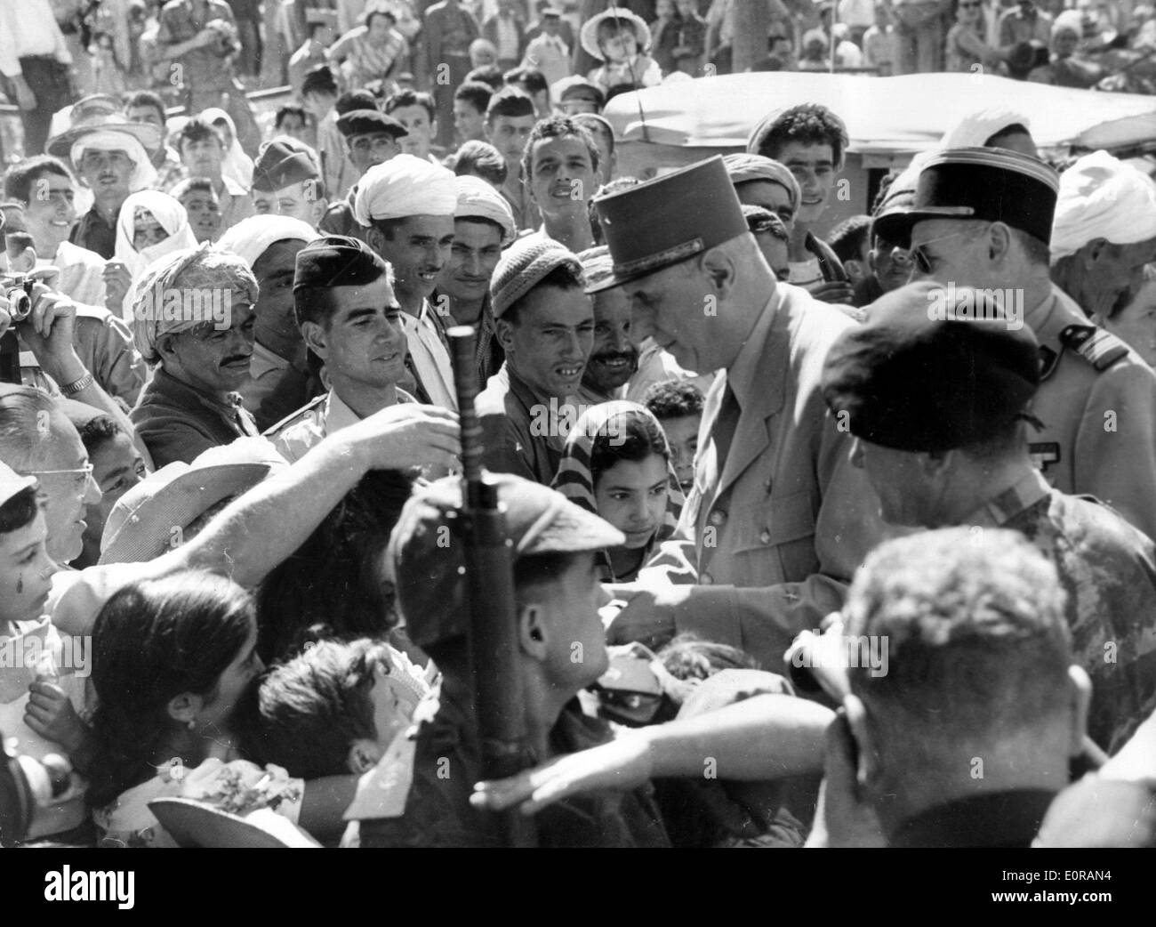 Le président Charles de Gaulle en visite en Algérie Banque D'Images