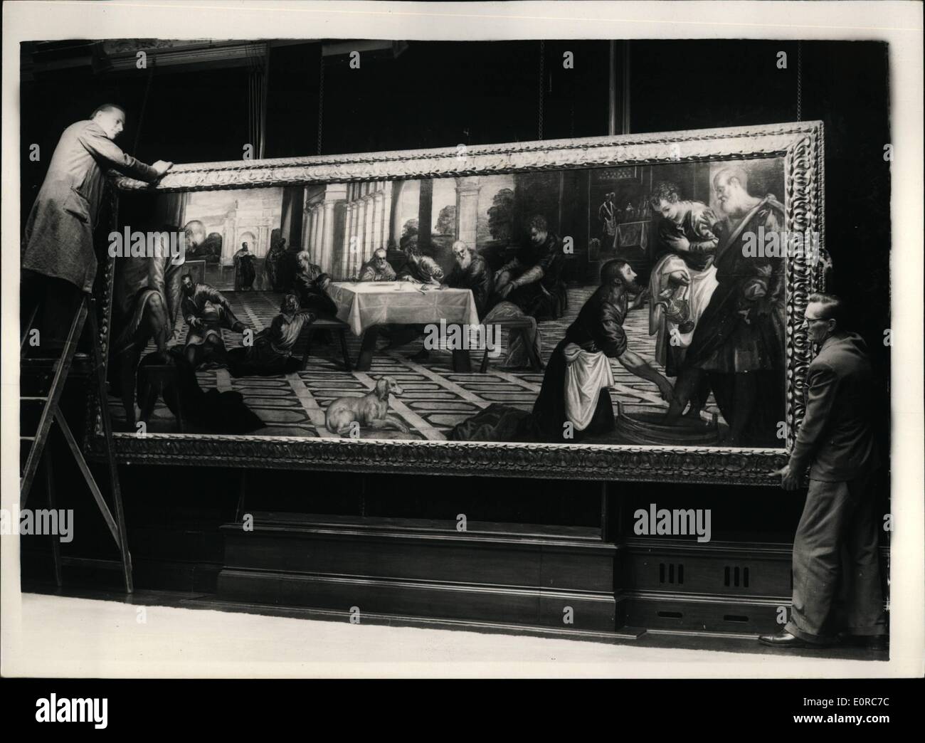 Le 12 décembre 1958 - Tintoretto Photo d'être exposée à Londres : La photo par Le Tintoret du Christ lavant les pieds de Ses disciples, qui a été acquis par la Toronto Art Gallery, sous réserve de l'argent étant soulevées par souscription publique lorsque la photo n'est exposé à Toronto en février, sera exposé à la London galeries de Thomas Agnew & Son Ltd, d'Old Bond Street à partir de demain (Jan 1st) jusqu'au 14 janvier, avant d'aller à Toronto. L'image provient de la collection du Seigneur Fernham de Farnham, dans le comté de Cavan, en Irlande, où il a été pendant plus de 100 ans Banque D'Images