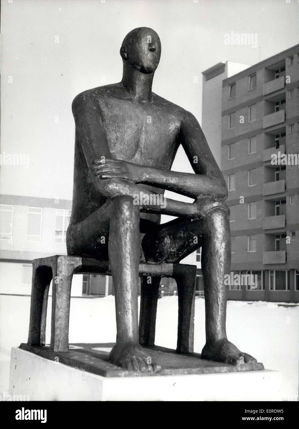 Mar. 24, 1959 - La patience... un patient a d'avoir tout en étant guéri, ce bronce plastique est censé montrer. Il a été mis en place Banque D'Images