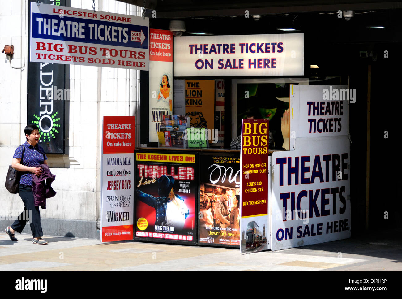 Londres, Angleterre, Royaume-Uni. Discount Theatre tickets vendus près de Leicester Square Banque D'Images