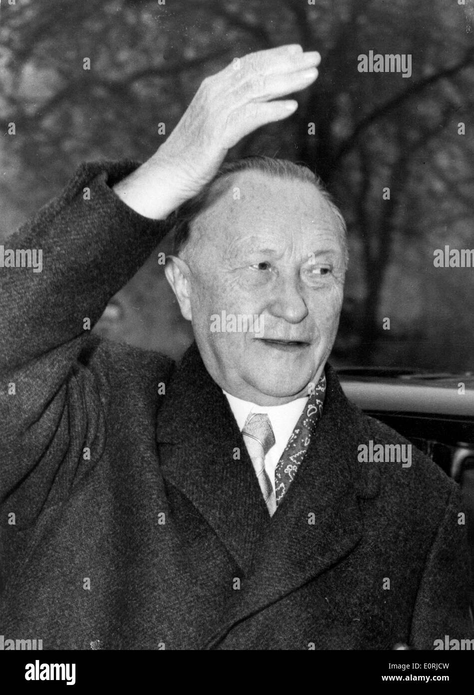 Konrad Adenauer visites Ambassade britannique Banque D'Images