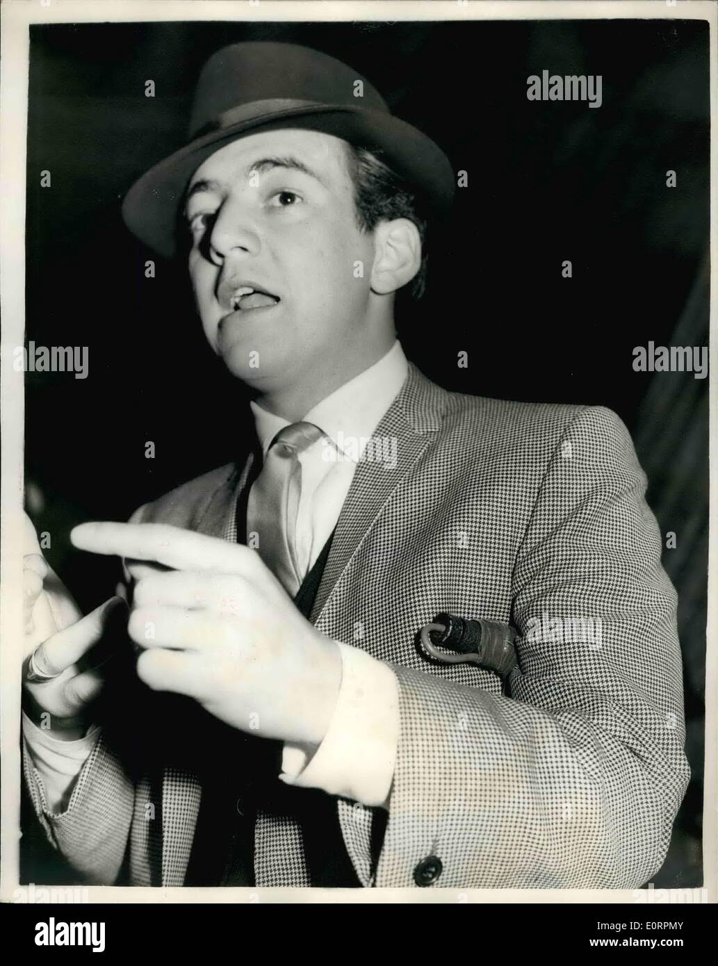 Mar. 03, 1960 - star de la chanson américaine à Londres. Bobby Darin la chanteuse américaine qui a fait un succès de l'enregistrement ''Mack le couteau'' Banque D'Images