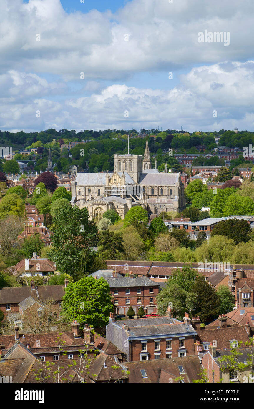 La cathédrale de Winchester et Winchester vue sur la ville, Hampshire, England, UK Banque D'Images
