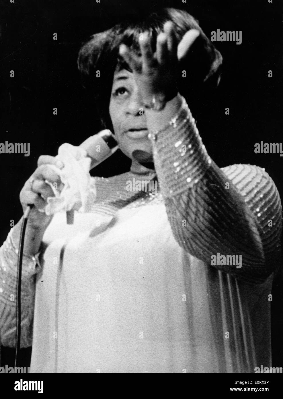 Singer Ella Fitzgerald lors d'un concert Banque D'Images