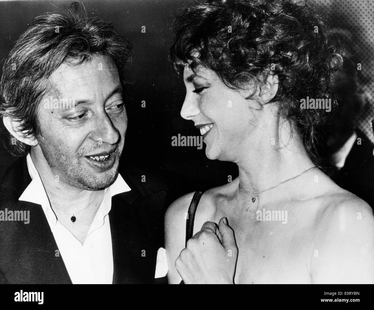 Chanteur Serge Gainsbourg avec sa femme Jane Birkin Banque D'Images