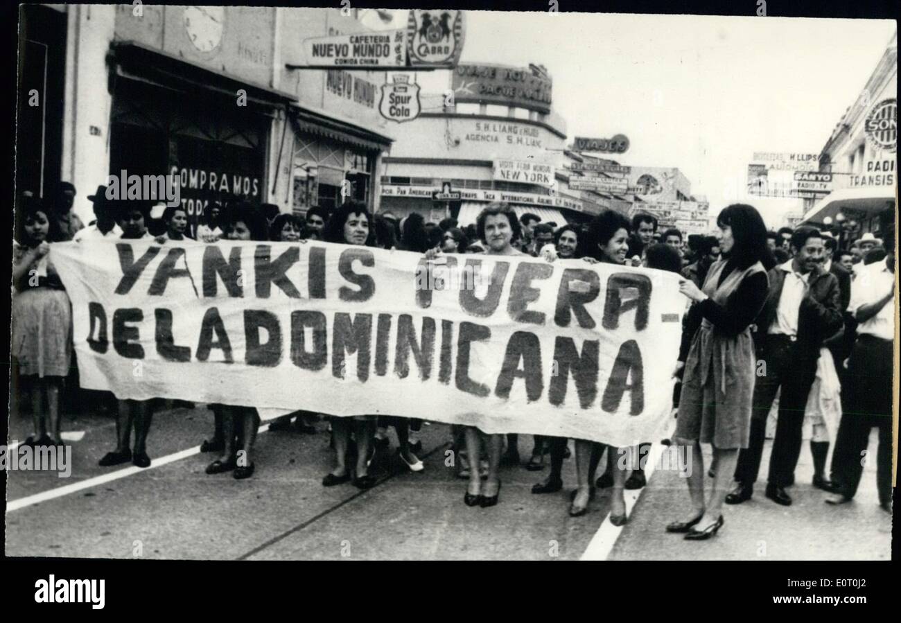 Juin 06, 1960 - Démonstrations antiaméricains Parallèlement dans la ville de Guatemala. Le peuple du Guatemala condamne l'agression contre l'Yankee Santo Domingo les gens du monde entier sont unanimes à condamner l'agression des impérialistes américains contre Santa Domingo. La récente intervention Yankee a motivé le peuple du Guatemala à condamner ouvertement l'intervention des États-Unis en République Dominicaine Banque D'Images