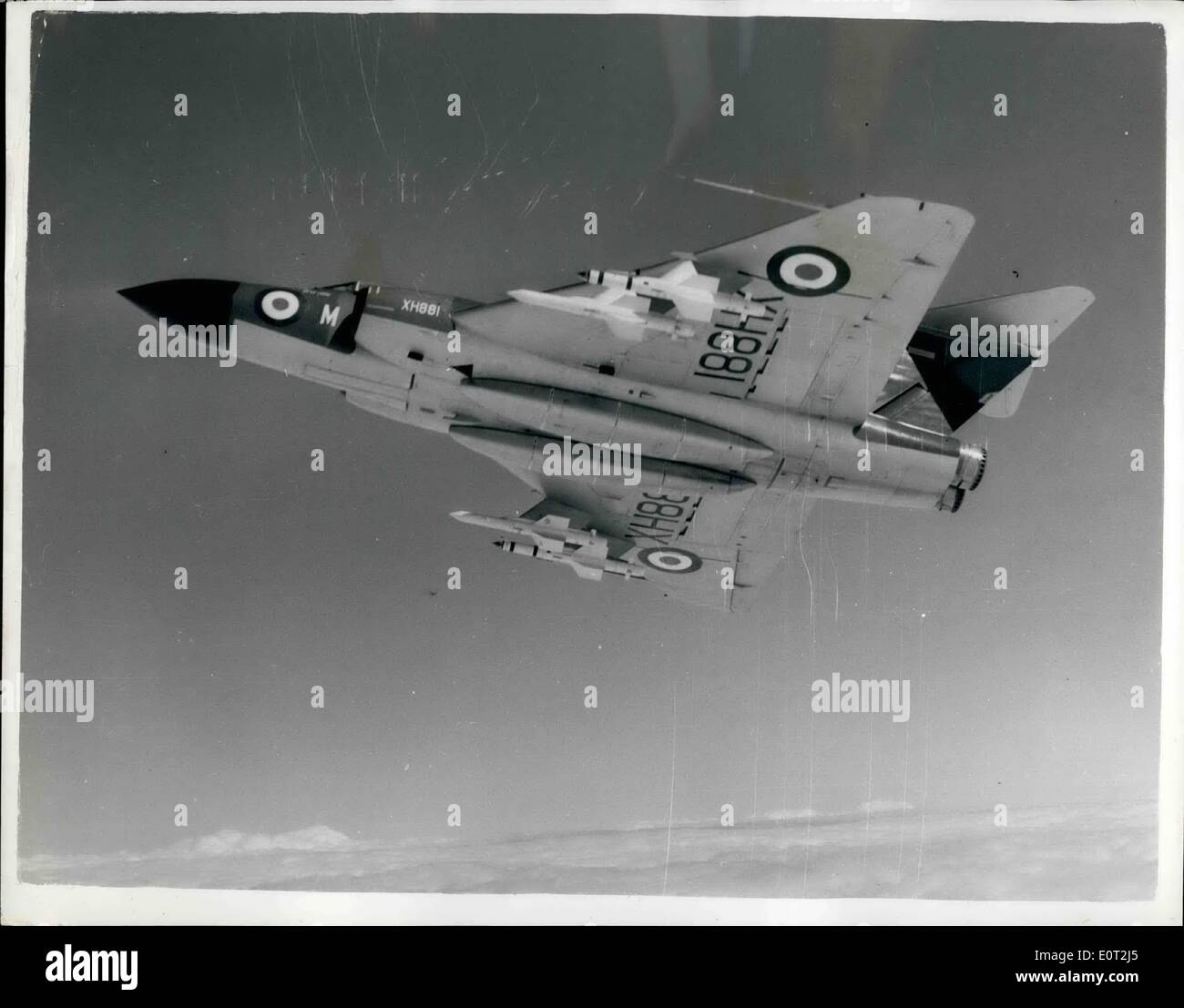 02 août, 1960 - 2-8-60 de la R.A.F. Porte-missiles Ã¢â€" La dernière version de le Gloster Javelin tous les temps à aile delta Banque D'Images