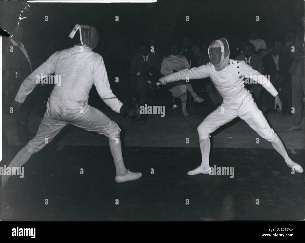 Septembre 09, 1960 - Jeux Olympiques d'Escrime : Photo montre Arabo (France, à droite) par rapport à l'Wohier Allemand W. au cours de l'événement individuel sabre ce matin. Banque D'Images