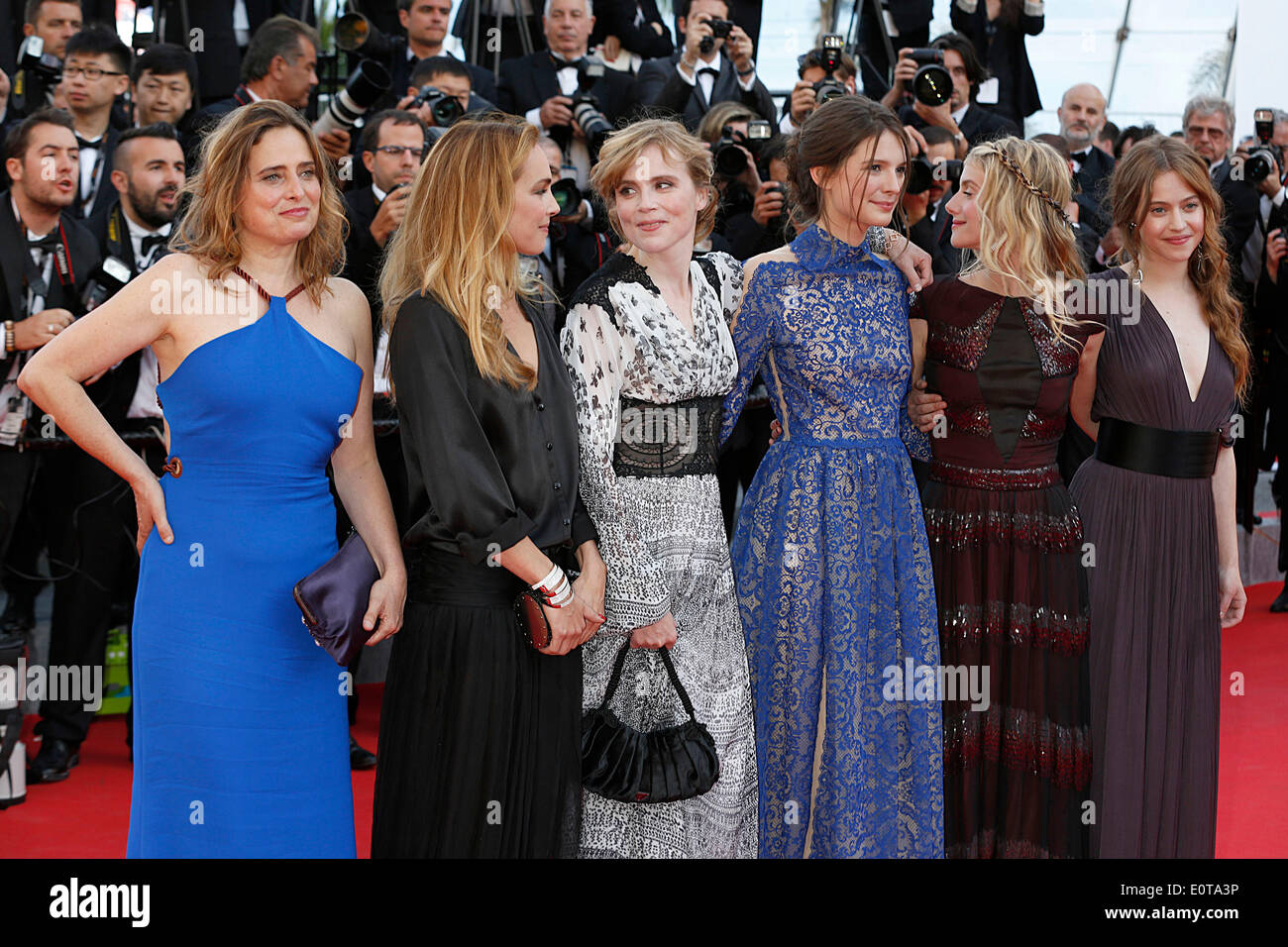 Carole Franck, Claire Keim, Lou de Laage, Melanie Laurent, Joséphine Japy et Isabelle Carre participant à la 'la' Homesman première mondiale au 67e Festival du Film de Cannes en mai/photo alliance Banque D'Images