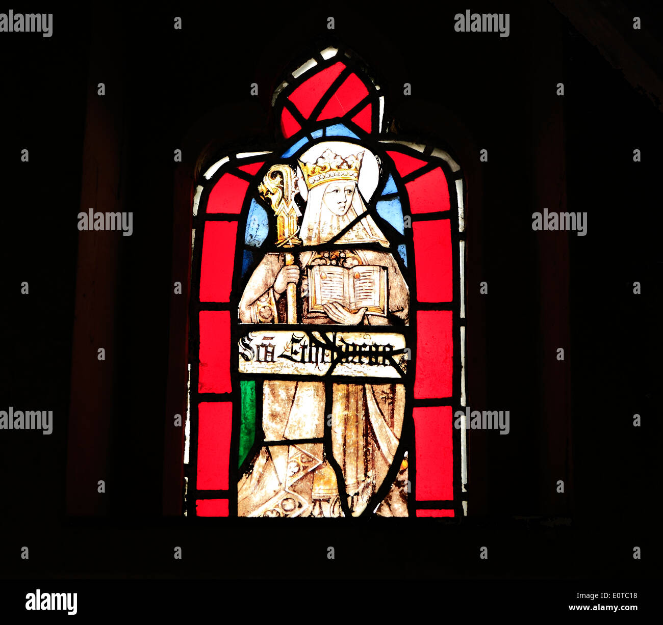 Saint Etheldreda, Anglais 15e siècle médiéval vitrail, Église Sandringham, Norfolk England UK Banque D'Images