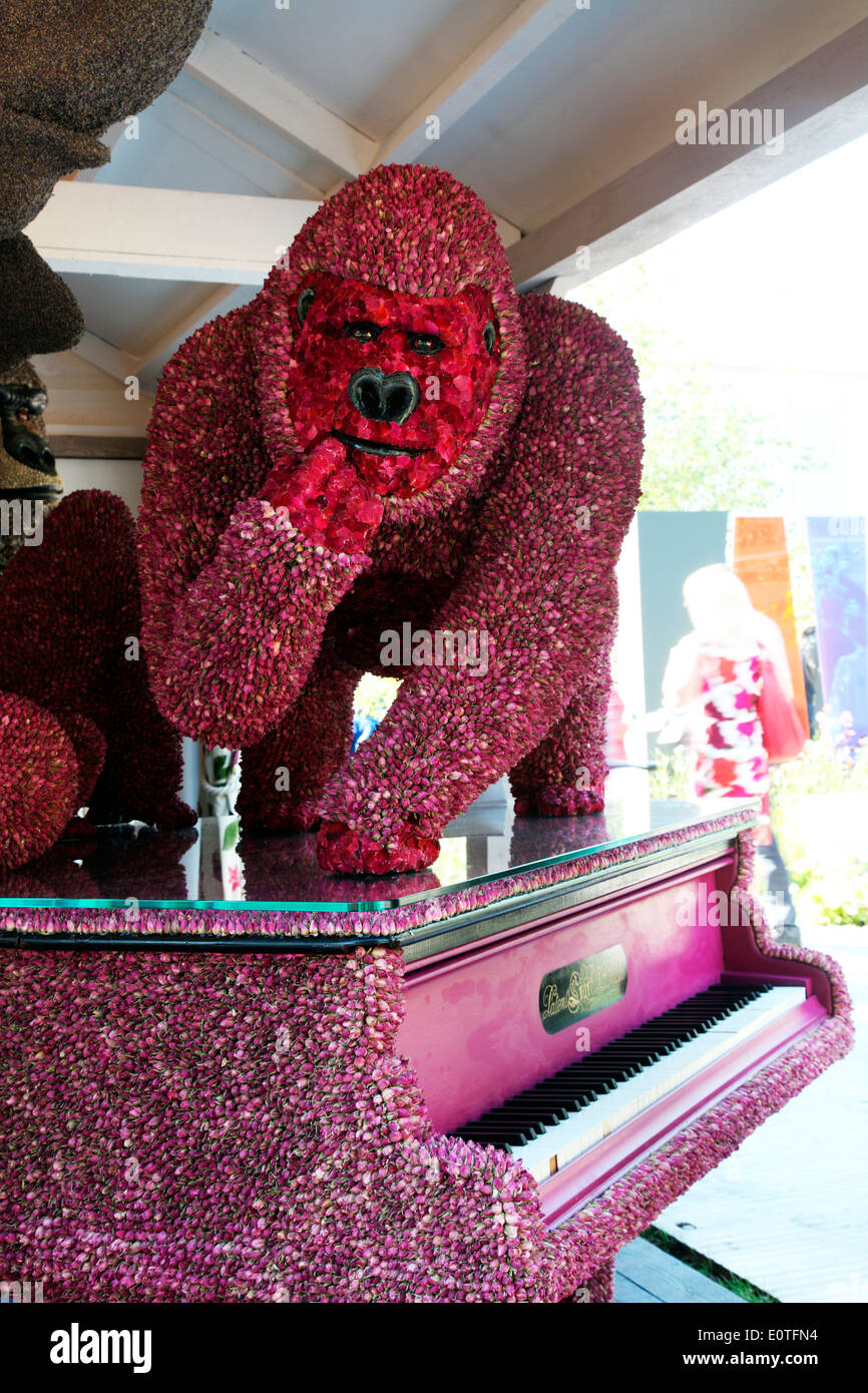 La flore, damask rose gorilla conçu par Flora Jackson à RHS Chelsea Flower Show 2014 Banque D'Images