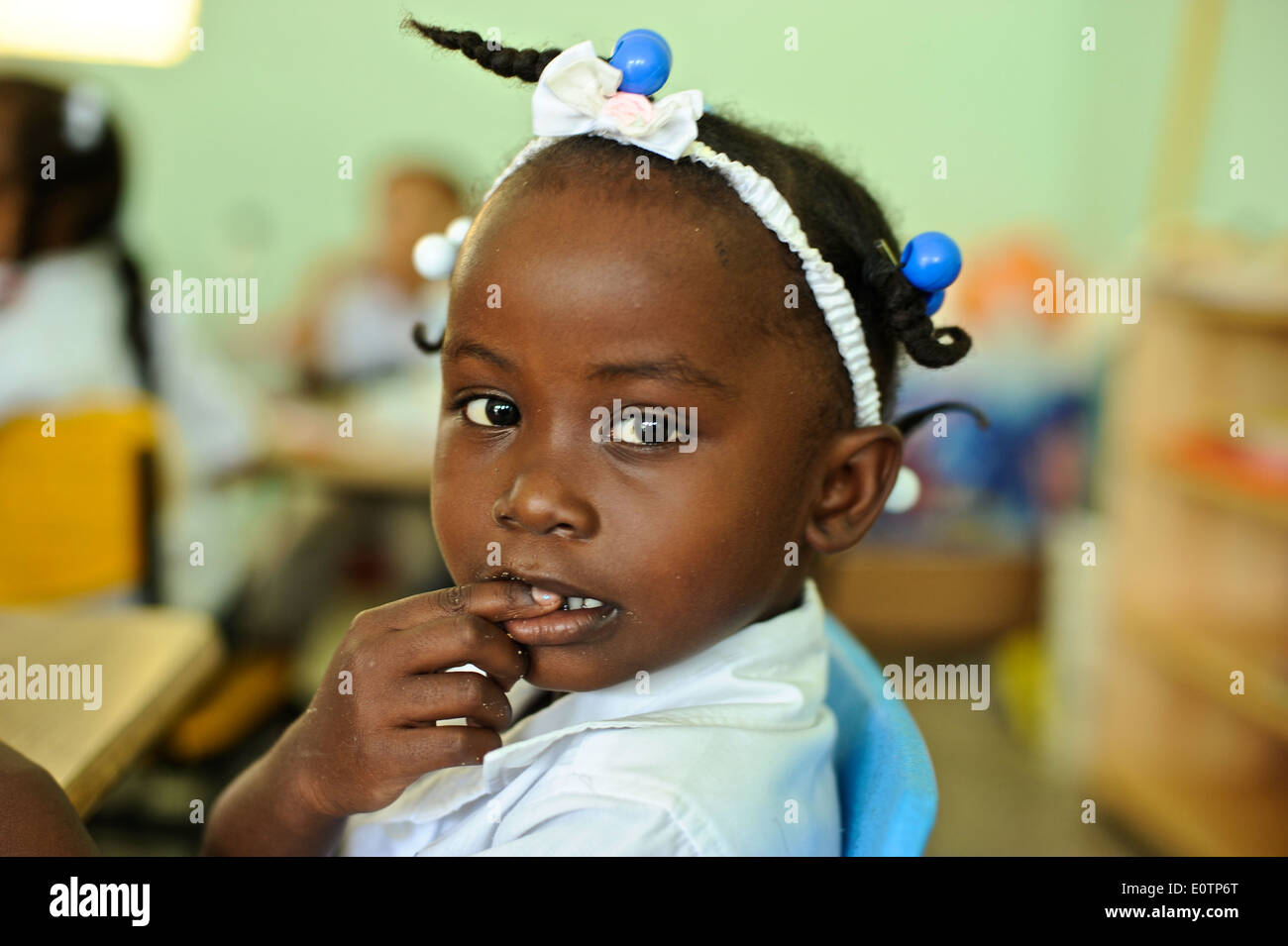 République dominicaine l'apprentissage des enfants dans une salle de classe à Cabrera, à côté de Playa Grande, 120 km à l'Est de Puerto Plata. Banque D'Images