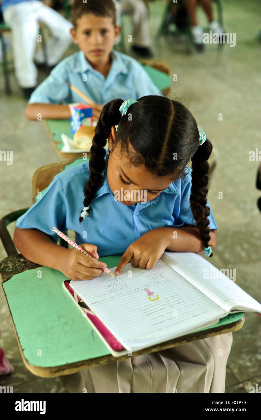 République dominicaine l'apprentissage des enfants dans une classe de Abreu, à côté de Playa Grande, 120 km à l'Est de Puerto Plata. Banque D'Images