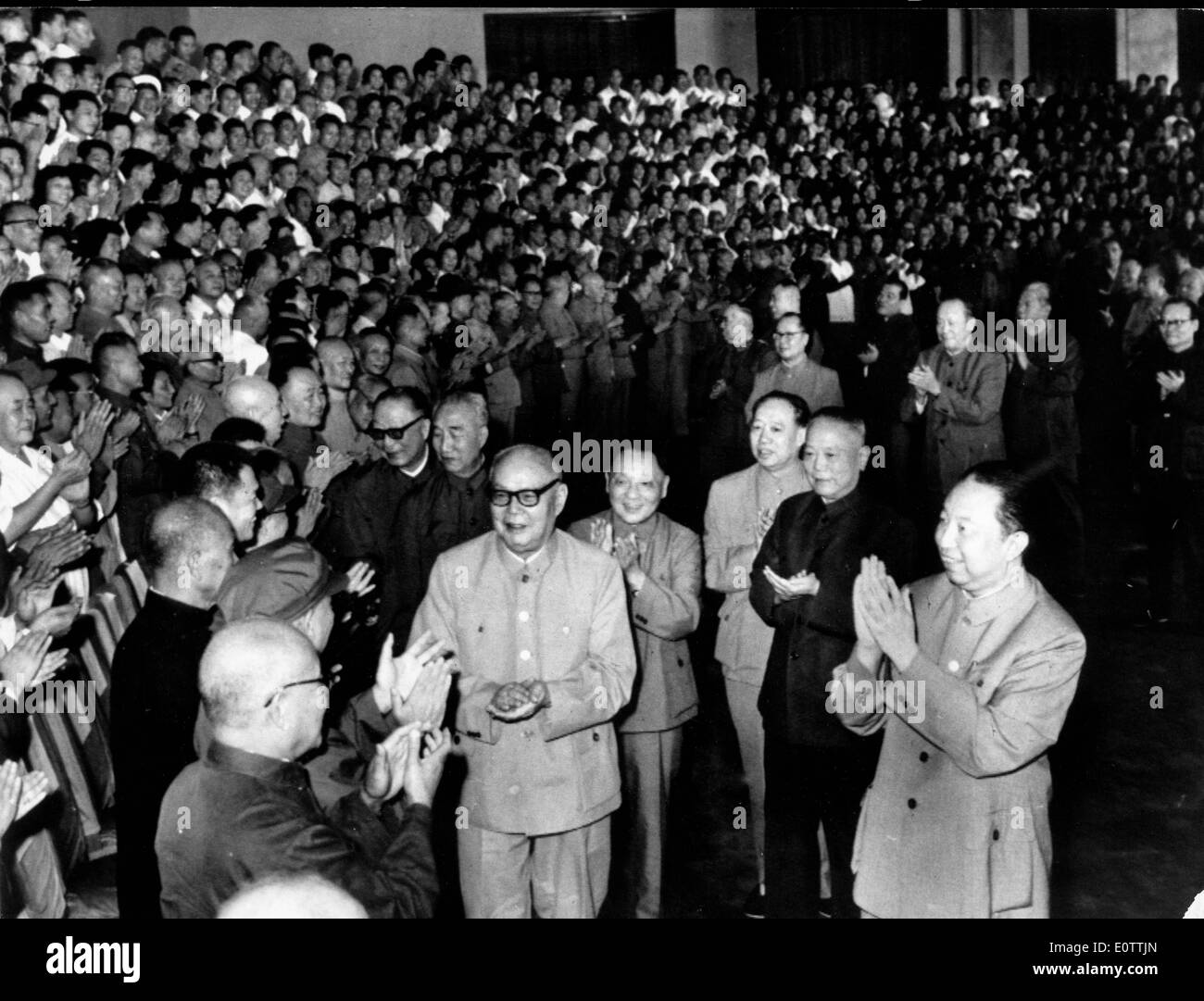 Hua Guofeng chef assiste à la réunion du parti communiste Banque D'Images