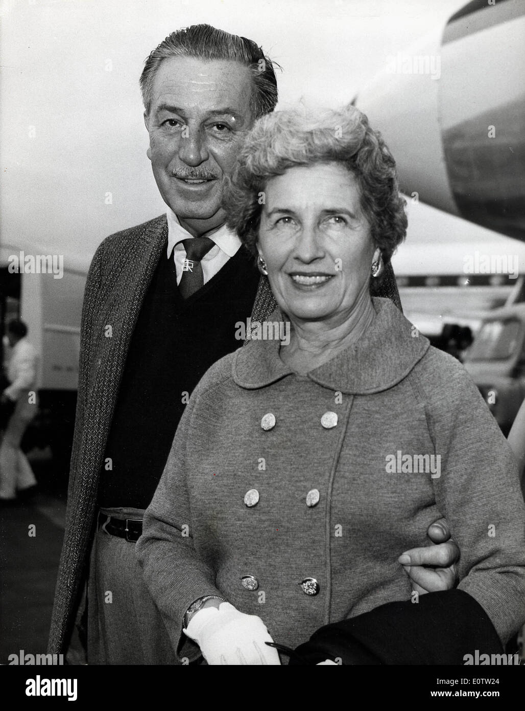 Walt Disney Qui Voyage Avec Sa Femme Lillian Bounds Photo Stock Alamy