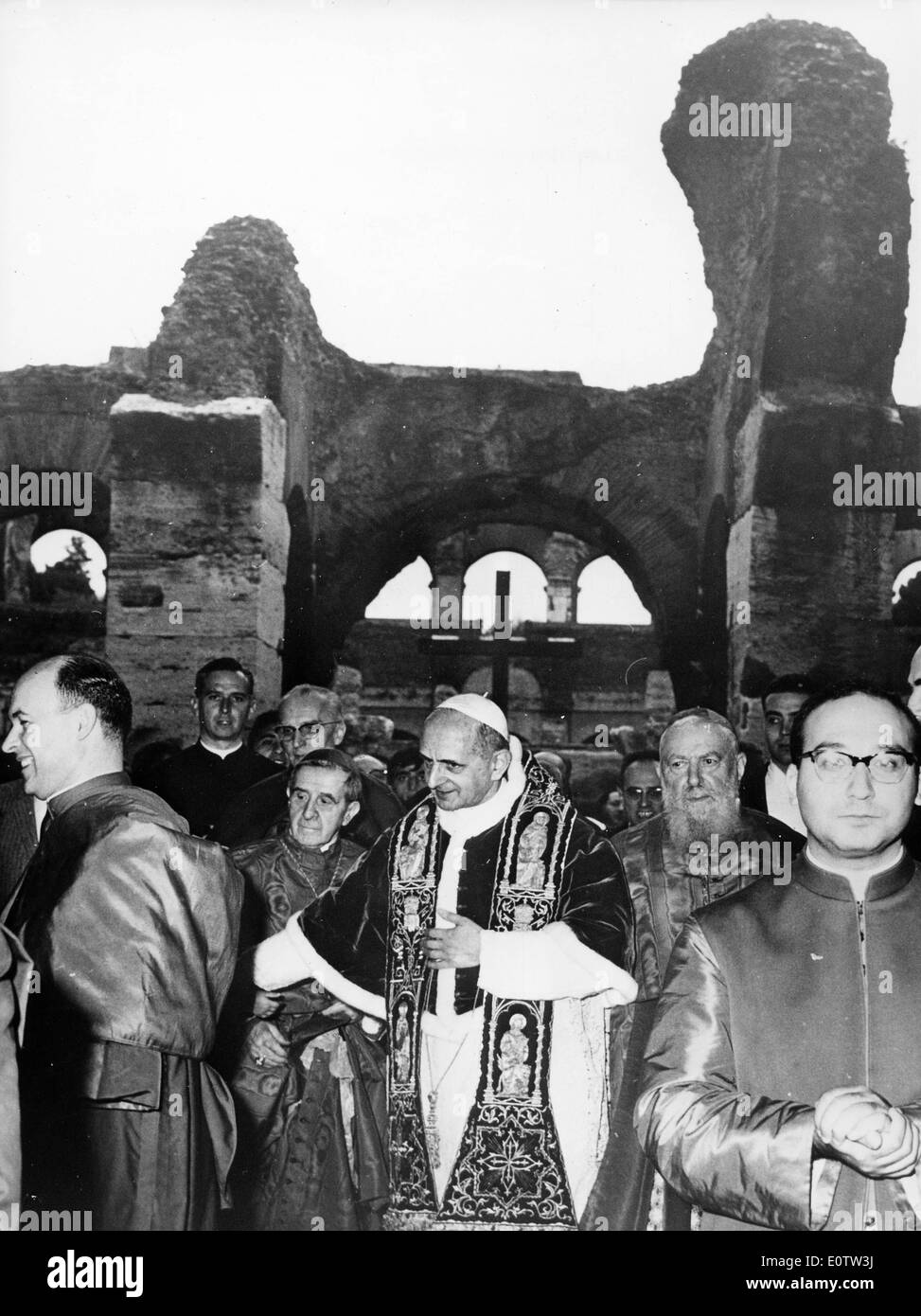Le pape Paul VI visite le Colisée pour prier Banque D'Images