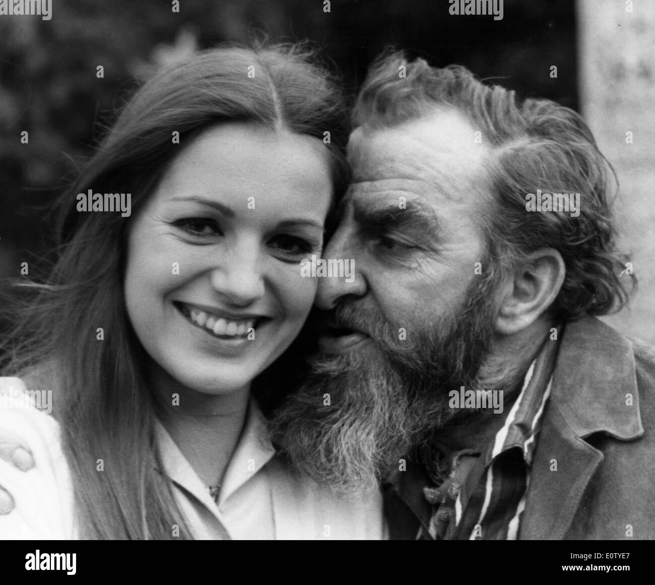 Famous people hugging Banque de photographies et d’images à haute ...