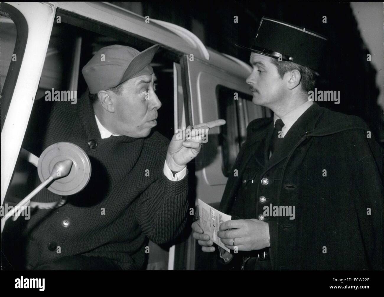 24 janvier 1961 - ''quand un livreur'' est une émission de radio qui a été écrit par Jean Manse et produit par Francis Gastambide. Banque D'Images
