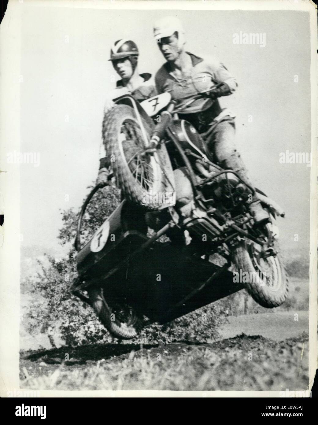 Septembre 09 1961 L Acrobatie Au Cours De La Moto Cross