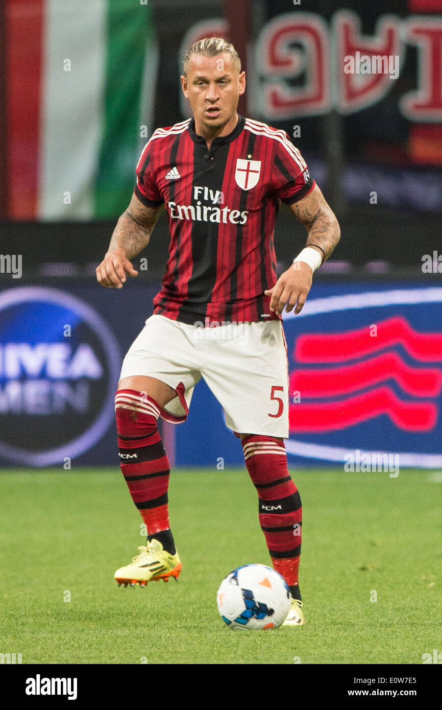 Philippe Mexes (Milan), le 18 mai 2014 - Football / Soccer : Italien 'Serie' un match entre l'AC Milan 2-1 US Sassuolo Calcio à San Siro à Milan, Italie. (Photo par Enrico Calderoni/AFLO SPORT) Banque D'Images