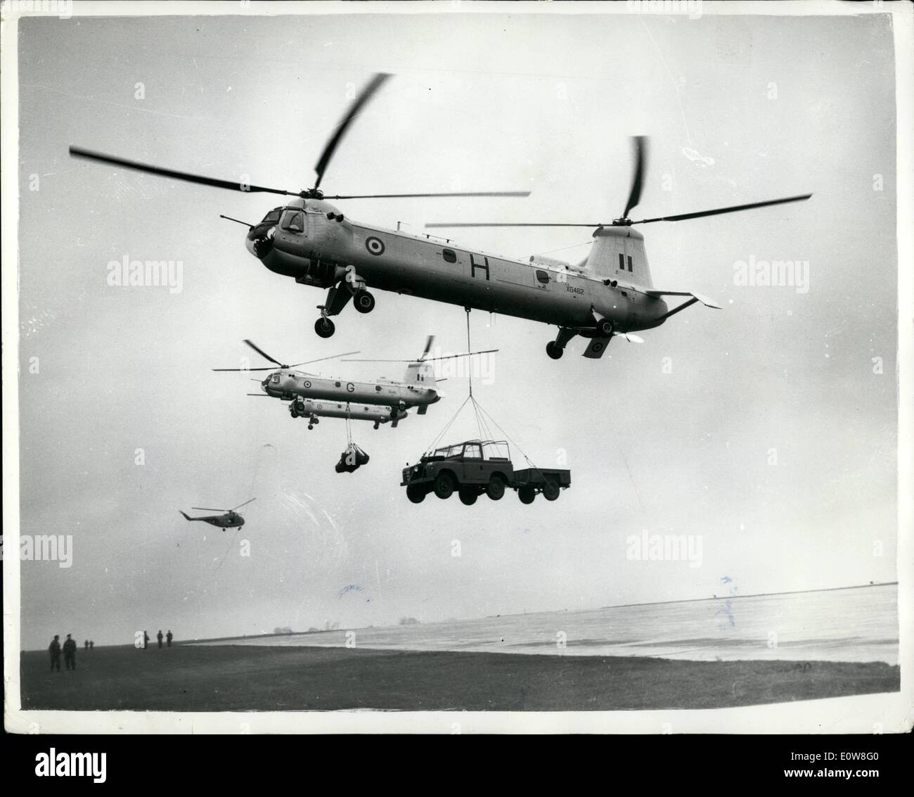 twin-rotor-helicopters-banque-de-photographies-et-d-images-haute