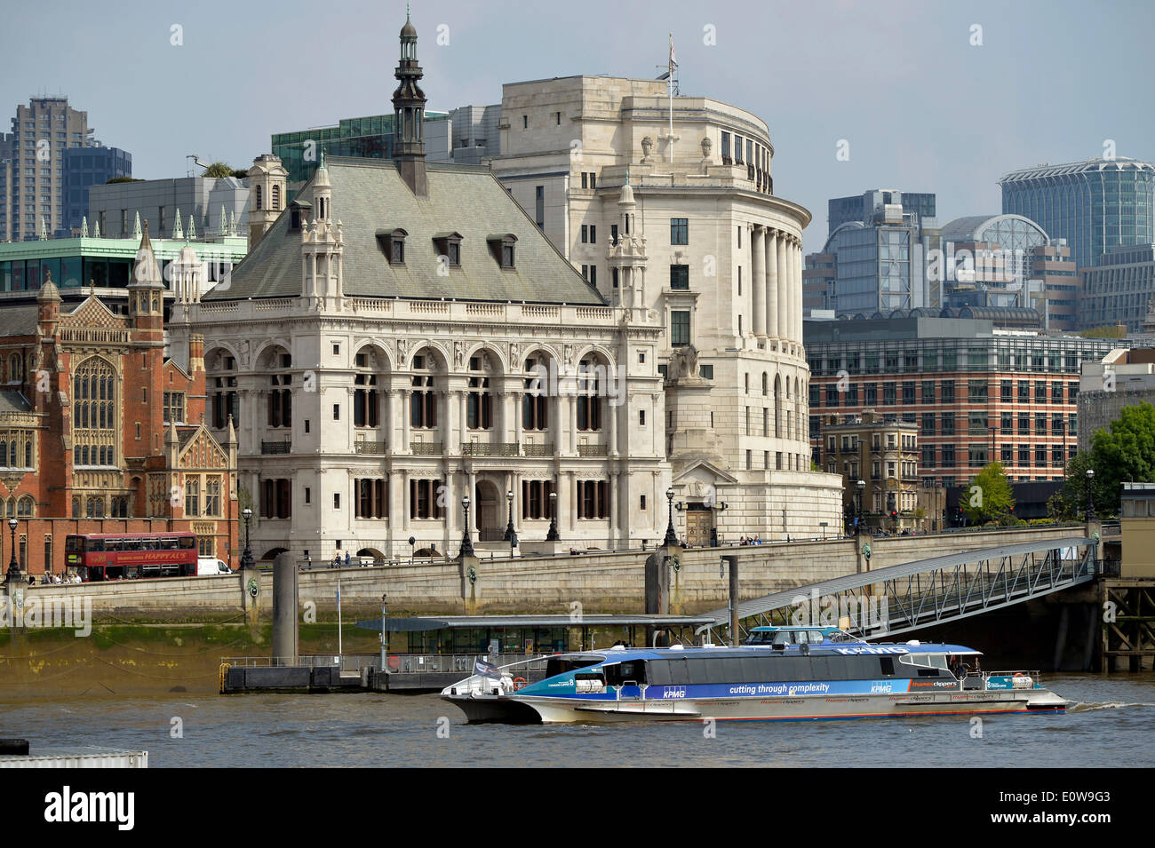 Bâtiment de Blackfriars Blackfriars Bridge, Victoria Embankment, Tamise, Londres, Angleterre, Royaume-Uni Banque D'Images